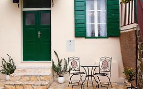 Guest House Leta With Parking